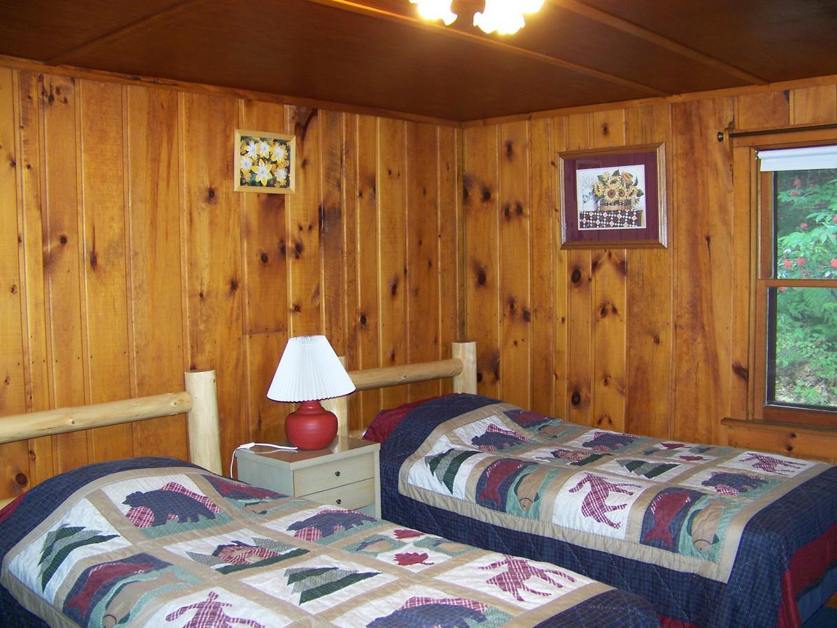 Готель Oak Ridge Phelps Екстер'єр фото